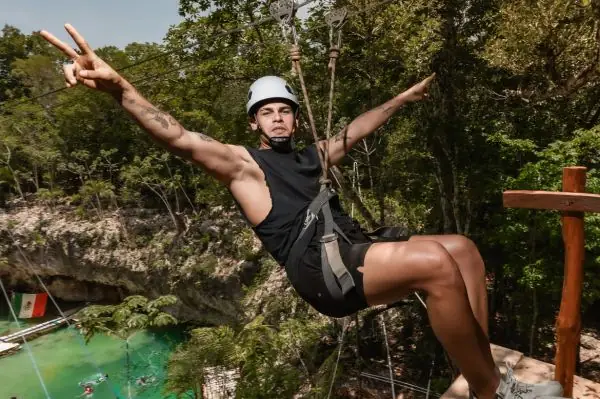 Experiencia de nado en cenote